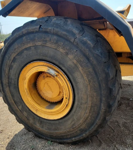 Volvo T450D 4WD scraper tractor