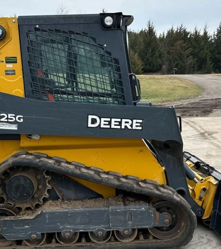 2021 John Deere 325g tracked skidsteer