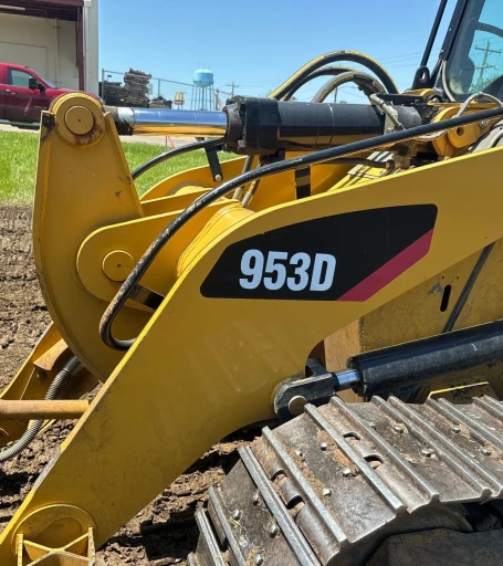 2016 Caterpillar 953D track loader