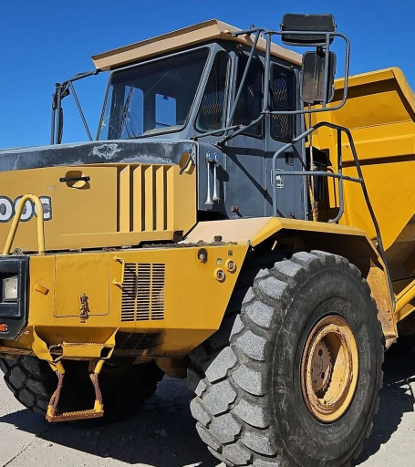 2000 John Deere 400C haul truck
