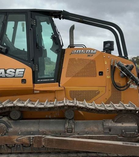 Case 2050M XLT dozer