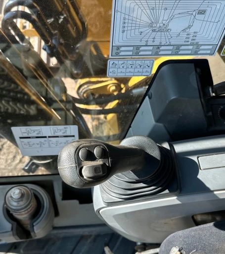 2015 Caterpillar 323FL excavator