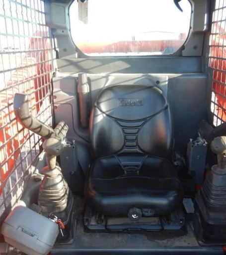 2017 Kubota SSV75 skid steer loader