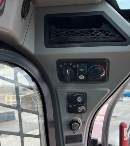 2015 Caterpillar 277D tracked skid steer loader