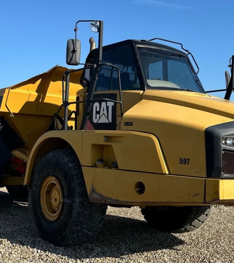 2013 Caterpillar 735B haul truck