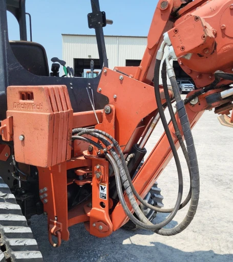 2012 Ditch Witch RT120 Quad vibratory cable plow