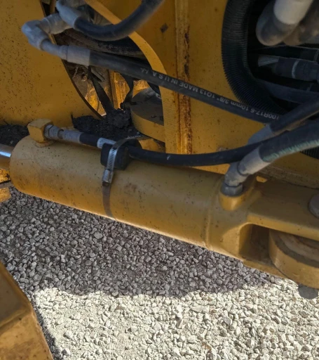 2013 John Deere 772G motor grader
