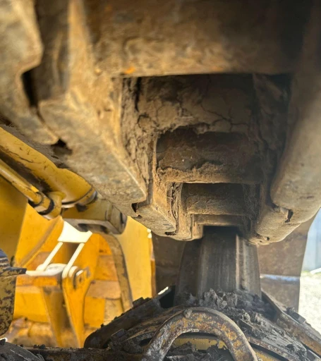 2002 Caterpillar 953C track loader