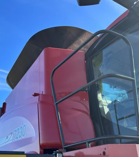 2013 Case IH 7230 2WD Combine