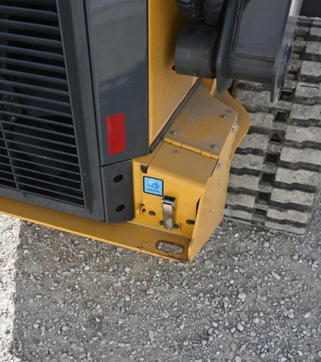 2022 John Deere 331G compact track loader
