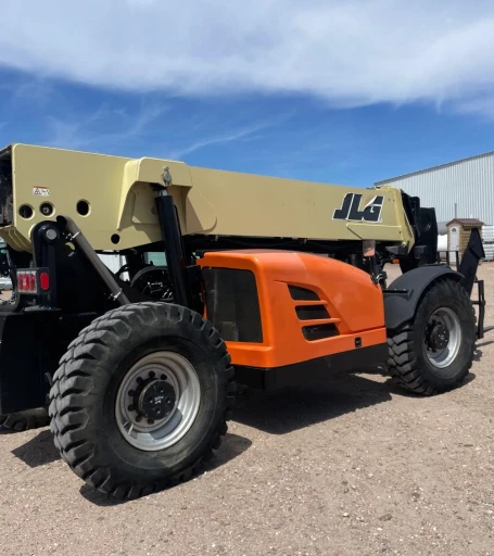 2013 JLG G1055A 4x4x4