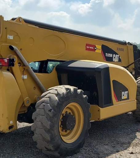 2017 Caterpillar TL1255D telehandler