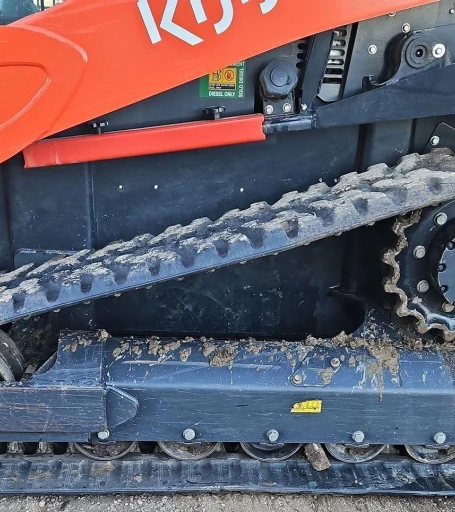2022 Kubota SVL97-2 tracked skid steer loader