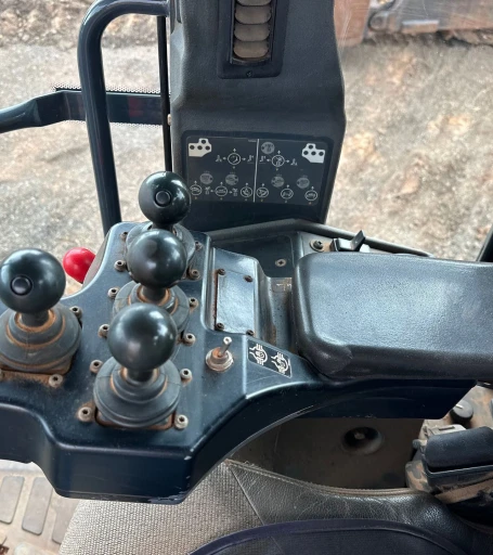 2013 John Deere 772GP motor grader