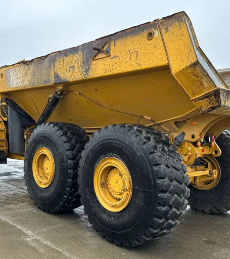 2015 Caterpillar 745C haul truck