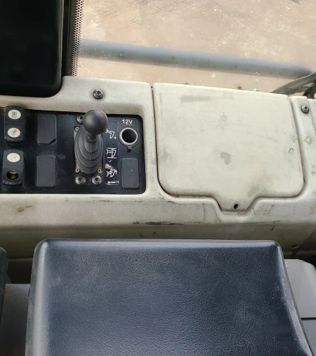2008 Caterpillar 963D track loader