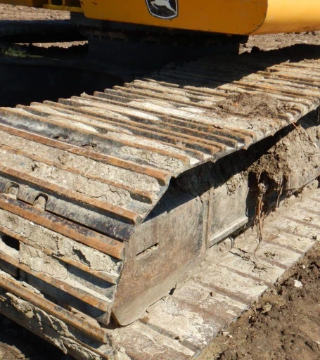 2011 John Deere 200DLC  excavator
