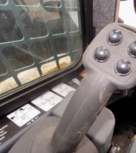 2019 John Deere 333G tracked skid steer loader1