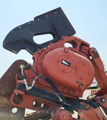 2012 Ditch Witch RT120 Quad vibratory cable plow