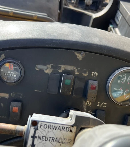 2010 Caterpillar TL943 telehandler