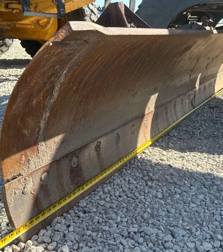 2013 John Deere 772G motor grader