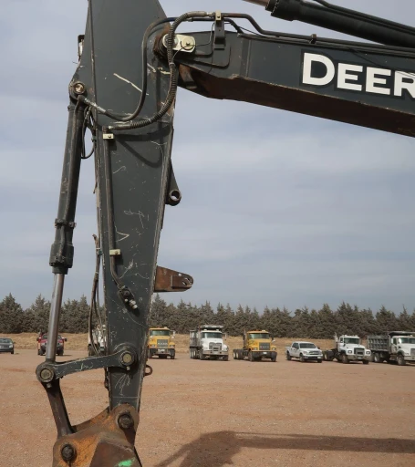 2015 John Deere 210G LC  excavator