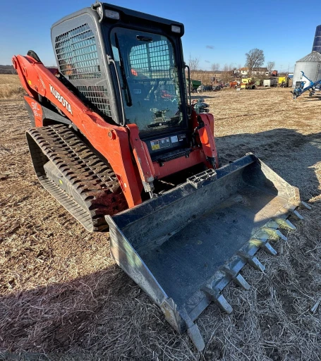 2019 Kubota SVL95-2S tracked skid steer loader