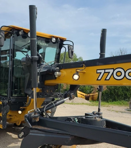 2016 John Deere 770G motor grader