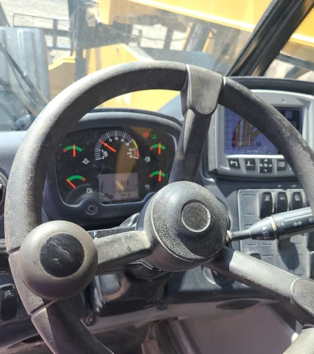 2018 Caterpillar TL1255D telehandler