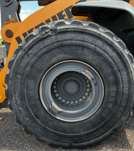 2017 Liebherr L586 wheel loader