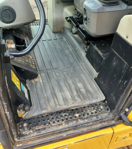 2008 Caterpillar 963D track loader
