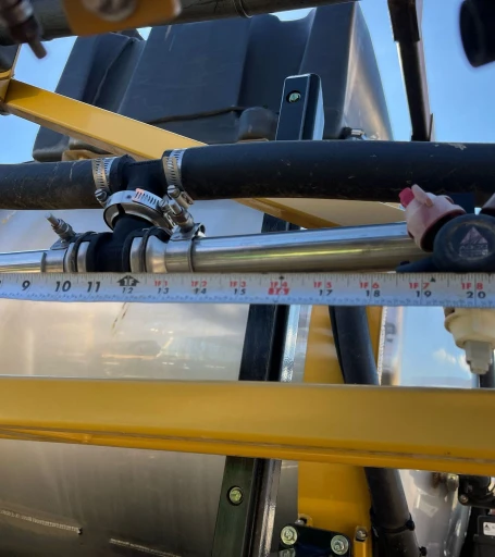 2013 Rogator RG1100 applicator