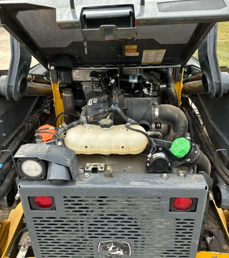 2021 John Deere 325g tracked skidsteer