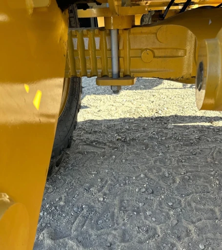 2023 Caterpillar 908 wheel loader