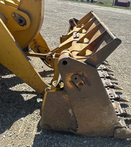 2002 Caterpillar 953C track loader
