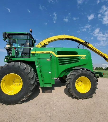 2015 John Deere 7980 Self-Propelled Forage Harvester