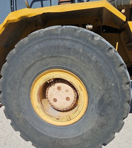 2000 John Deere 400C haul truck