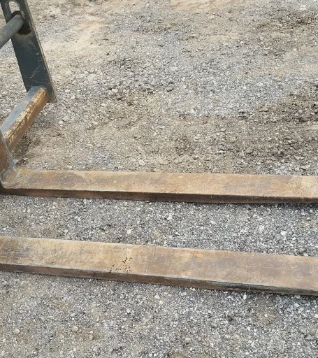 2017 Gehl DL1240 telehandler