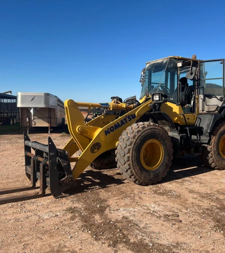 2016 Komatsu WA270-8 Wheel Loader WAttachments