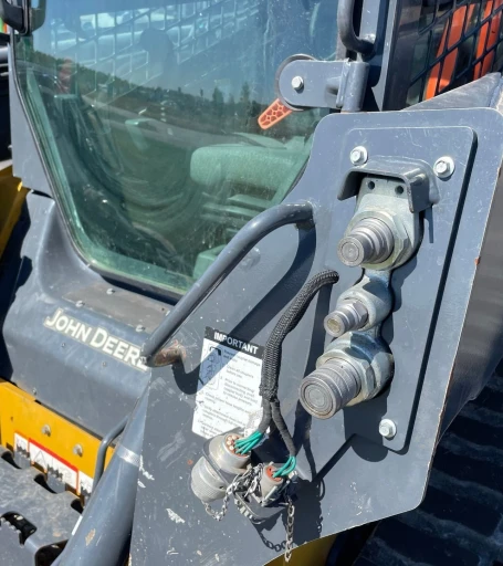 2021 John Deere 325G tracked skid steer loader