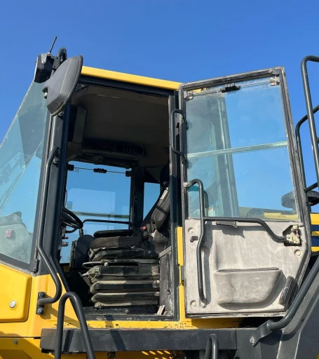 2015 Komatsu WA470-7 wheel loader