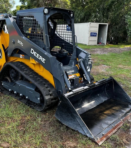 2022 John Deere 317G tracked skid steer loader
