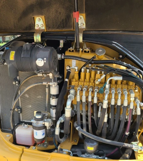 2011 Caterpillar 305.5D CR mini excavator