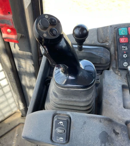 2013 John Deere 624K wheel loader