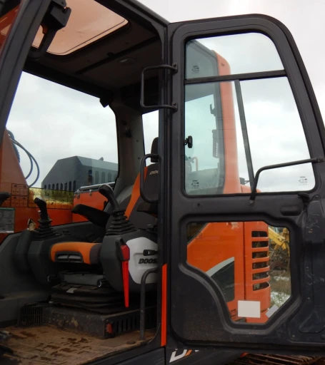2014 Doosan DX140LCR excavator