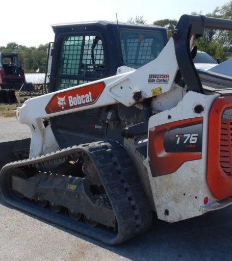 2020 Loader Bobcat T76 Skid Steer