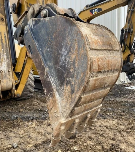 2015 CATERPILLAR 420F2
