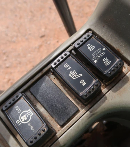 2015 John Deere 210G LC  excavator