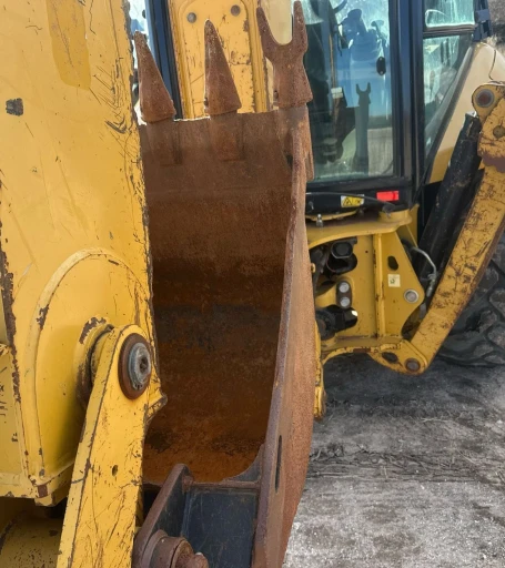 2015 Caterpillar 420F backhoe