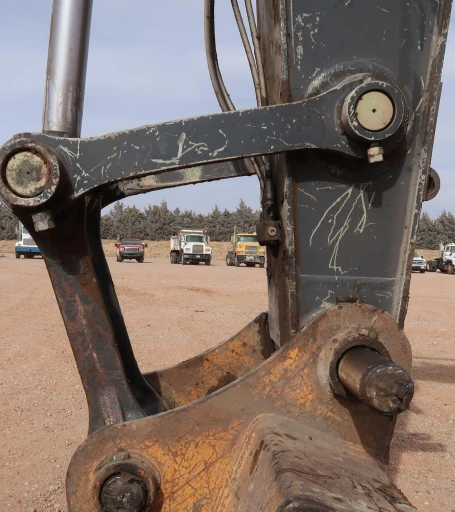 2015 John Deere 210G LC  excavator